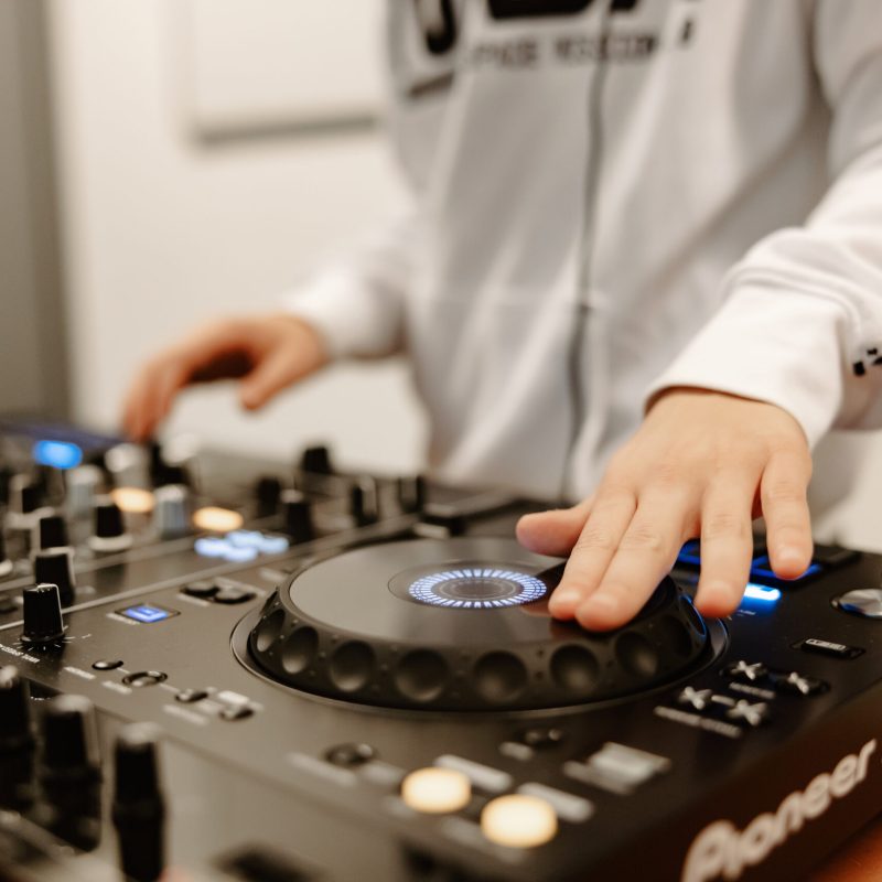 DJ lesson adults