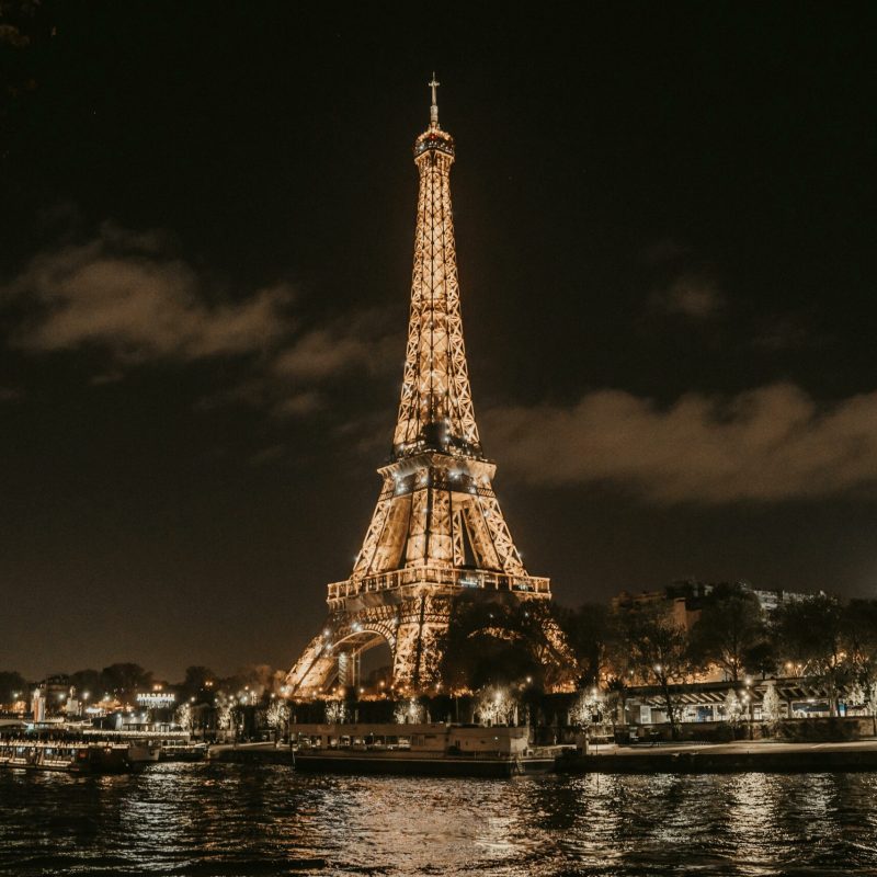 free-photo-of-stad-eiffeltoren-frankrijk-bezienswaardigheid-scaled