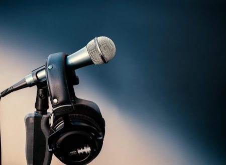 microphone-4759563_1280